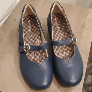 Revere new Navy Blue Mary Jane Flats with Buckle.